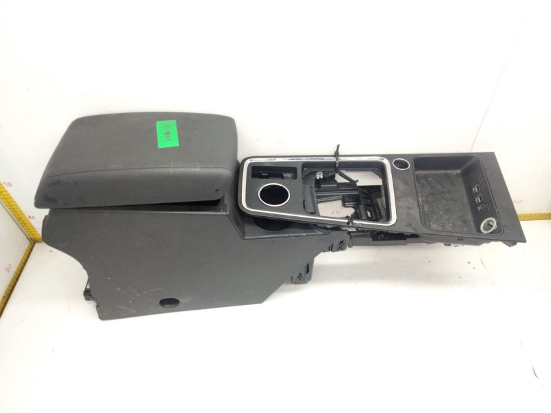 Recambio de reposabrazos para seat ateca (kh7) referencia OEM IAM   