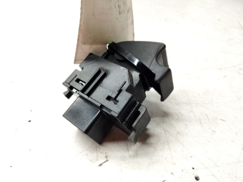 Recambio de mando elevalunas delantero derecho para toyota corolla verso (zer_, zze12_, r1_) 2.2 d-4d (aur10_) referencia OEM IA