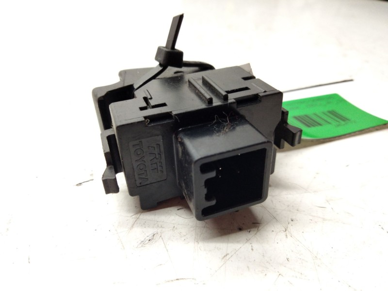 Recambio de mando elevalunas delantero derecho para toyota corolla verso (zer_, zze12_, r1_) 2.2 d-4d (aur10_) referencia OEM IA