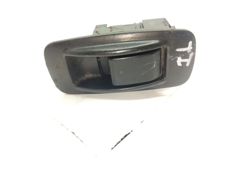 Recambio de mando elevalunas trasero izquierdo para toyota corolla verso (zer_, zze12_, r1_) 2.2 d-4d (aur10_) referencia OEM IA