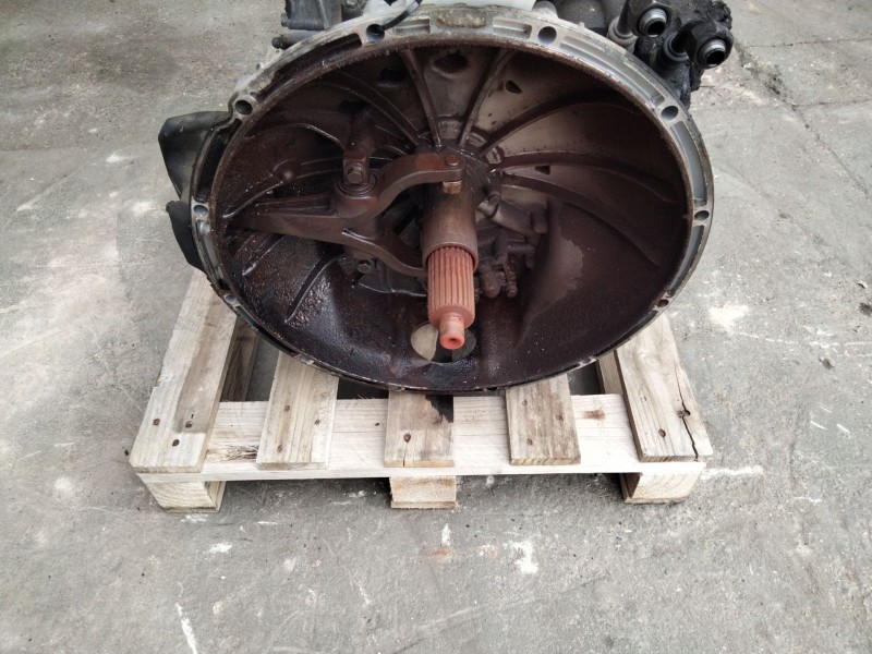 Recambio de caja cambios para scania r480 referencia OEM IAM 118926  