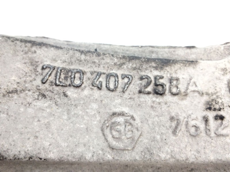 Recambio de mangueta delantera derecha para audi q7 (4lb) 3.0 tdi quattro referencia OEM IAM 7L0407258A  