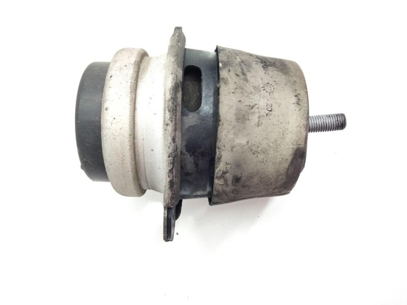 Recambio de soporte motor izquierdo inferior para audi q7 (4lb) 3.0 tdi quattro referencia OEM IAM 7L8199131A  