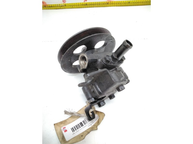 Recambio de bomba direccion para nissan terrano i (wd21) 2.4 i 4wd referencia OEM IAM 491100F900 UNISIA 270330045