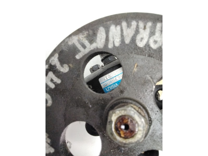 Recambio de bomba direccion para nissan terrano i (wd21) 2.4 i 4wd referencia OEM IAM 491100F900 UNISIA 270330045