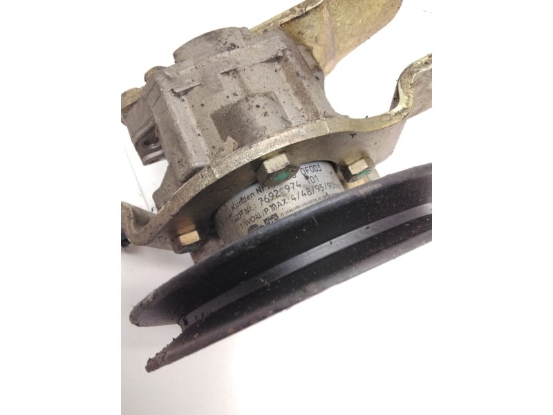 Recambio de bomba direccion para nissan terrano ii (r20) 2.7 td 4wd referencia OEM IAM 491100F003 7692974101 ZF