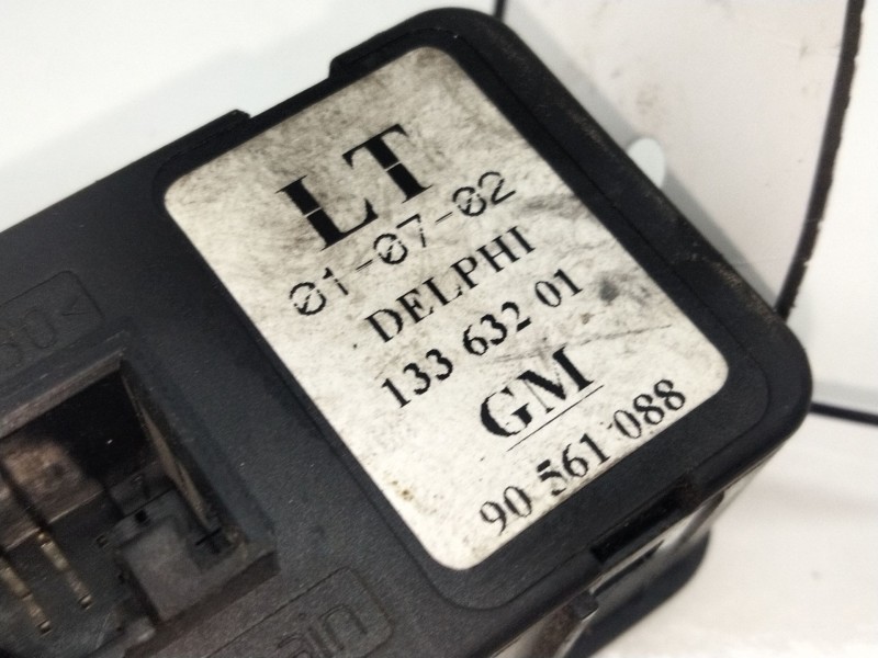 Recambio de mando elevalunas delantero izquierdo para opel astra g fastback (t98) 1.6 16v (f08, f48) referencia OEM IAM 90561088