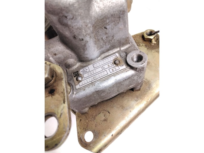 Recambio de bomba direccion para nissan patrol iii/2 hardtop (k260) 2.8 d referencia OEM IAM 49110G9602 0890060201 ZF