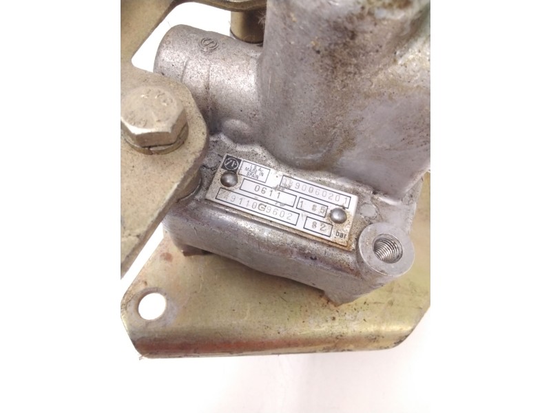 Recambio de bomba direccion para nissan patrol iii/2 hardtop (k260) 2.8 d referencia OEM IAM 49110G9602 0890060201 ZF