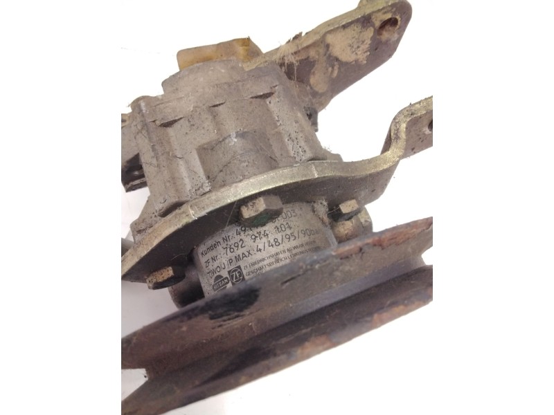 Recambio de bomba direccion para nissan terrano ii (r20) 2.7 td 4wd referencia OEM IAM 491100F003 7692974101 