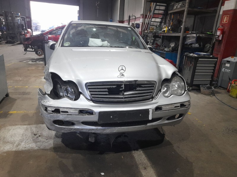 mercedes-benz clase c (w203) del año 2003