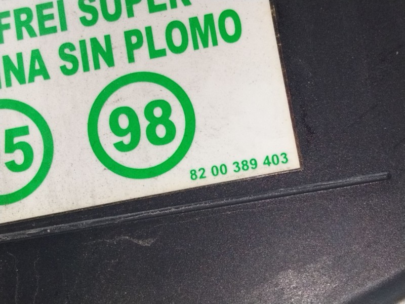 Recambio de tapa exterior combustible para renault modus 1.4 16v referencia OEM IAM 8200389403  