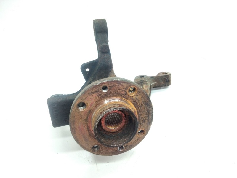 Recambio de mangueta delantera derecha para renault modus 1.4 16v referencia OEM IAM   