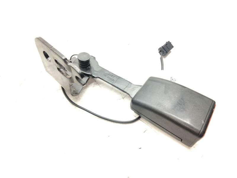 Recambio de enganche cinturon trasero izquierdo para citroën ds 7 ds 7 crossback buehdi referencia OEM IAM 858692  