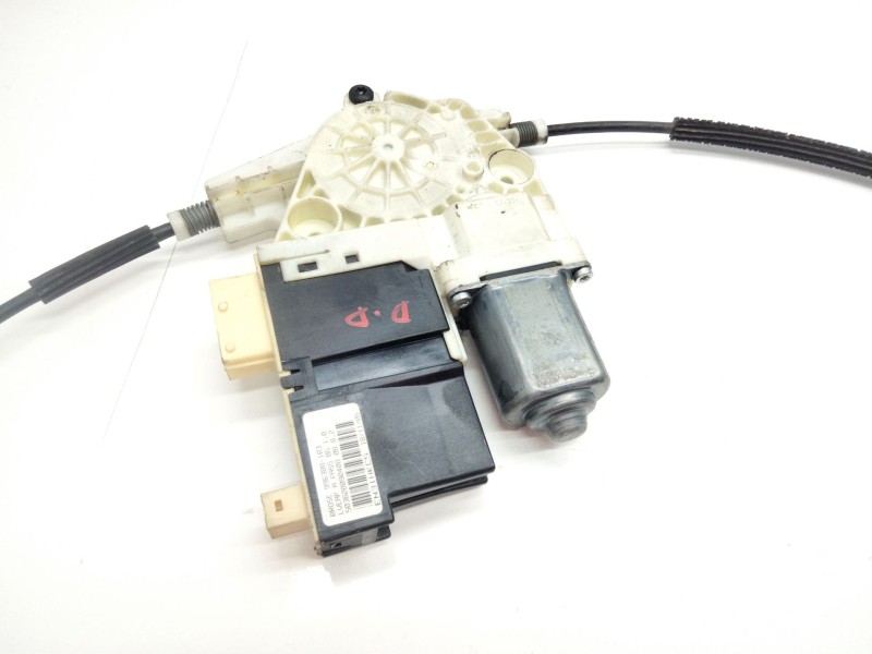 Recambio de elevalunas delantero derecho para citroën c4 berlina vtr plus referencia OEM IAM 996388103  