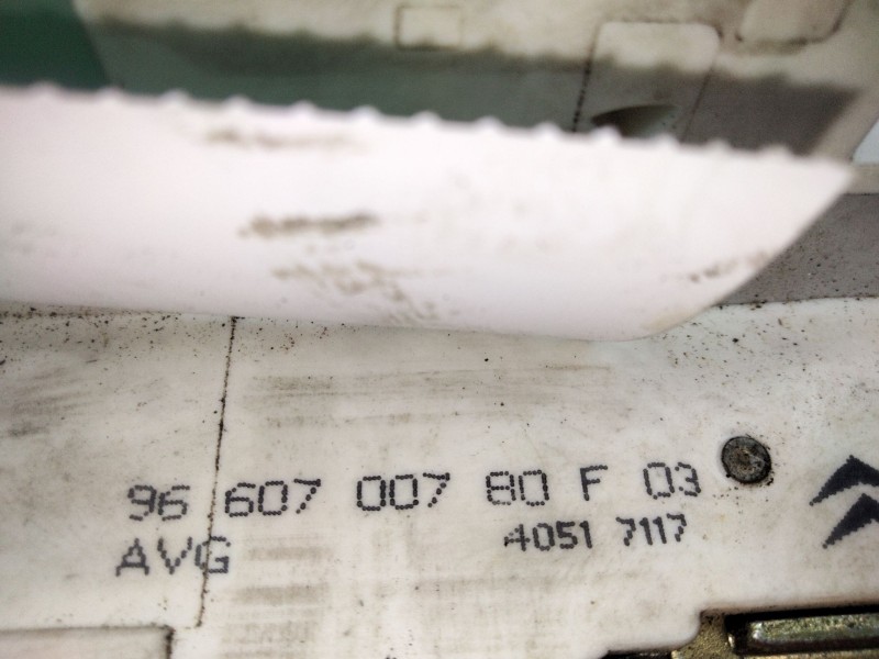 Recambio de cerradura puerta delantera izquierda para citroën c4 berlina vtr plus referencia OEM IAM 9660700780F  