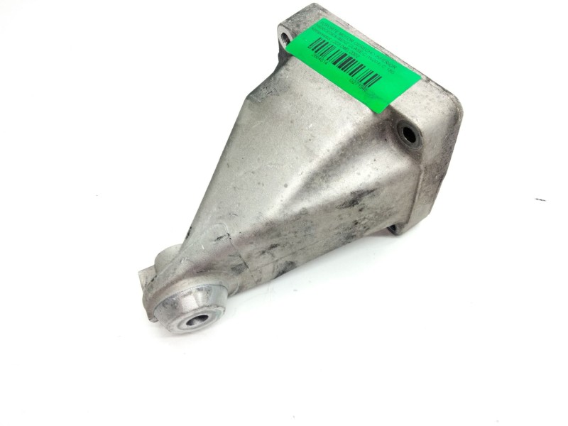 Recambio de soporte motor derecho inferior para mercedes-benz clase c (w203) c 180 kompressor (203.046) referencia OEM IAM A2712