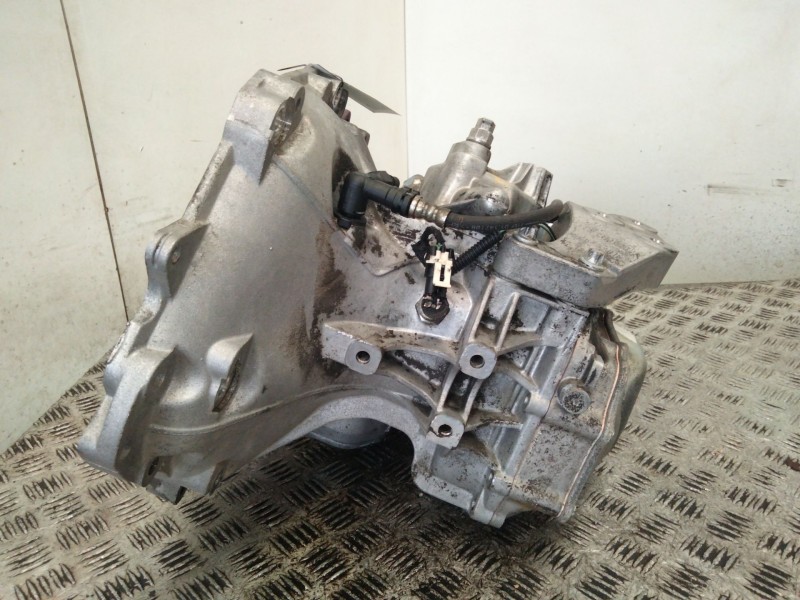 Recambio de caja cambios para opel corsa d 1.3 16v cdti cat (z 13 dth / l4i) referencia OEM IAM 12992510  