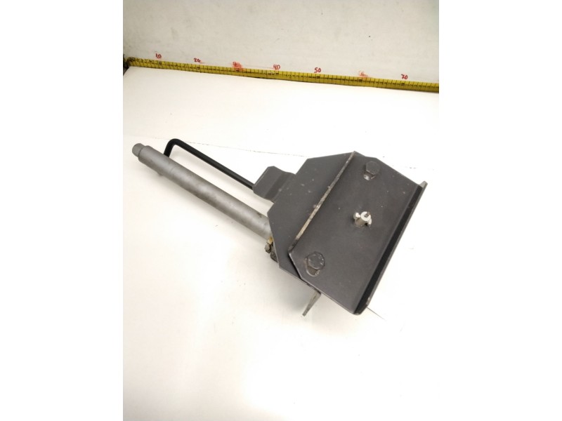 Recambio de soporte rueda repuesto para nissan cabstar e (tl_, vl_) 125.35, 125.45 (tl0, vl0) referencia OEM IAM 57210F3903  NIE