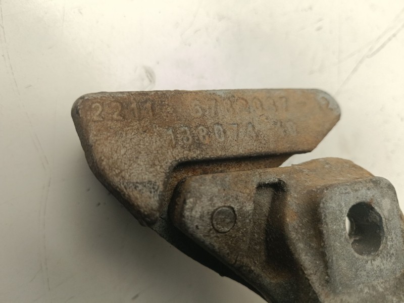 Recambio de soporte motor derecho superior para bmw serie 3 touring (e91) referencia OEM IAM 13807410  