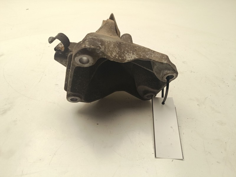 Recambio de soporte motor derecho superior para bmw serie 3 touring (e91) referencia OEM IAM 13807410  