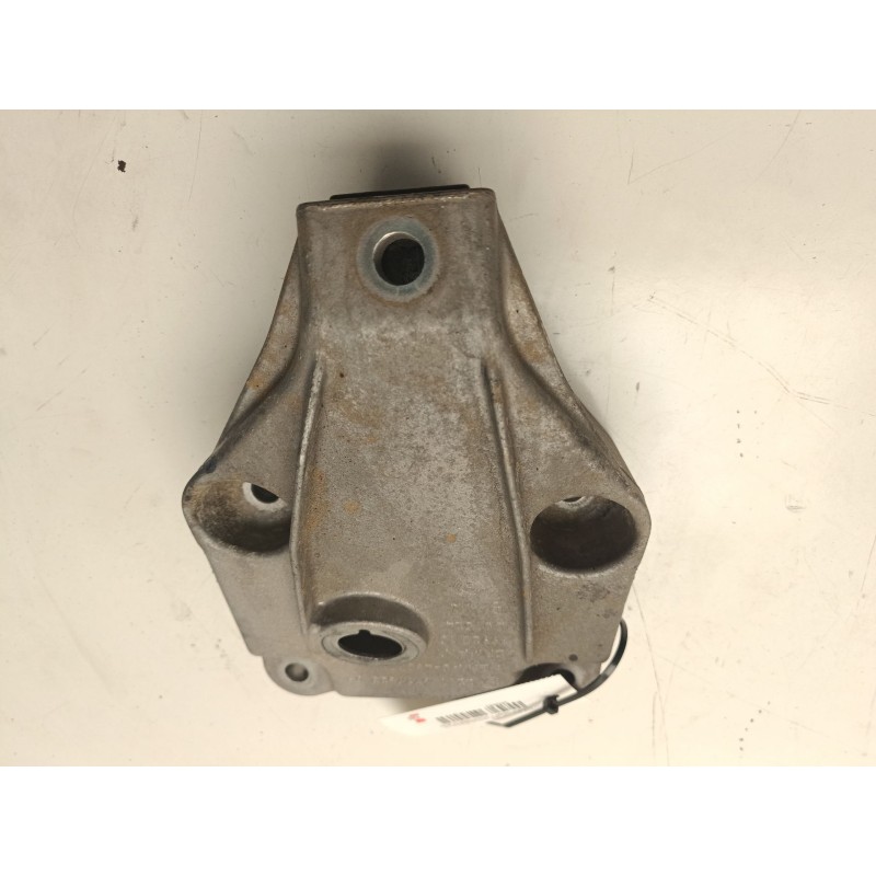Recambio de soporte motor izquierdo superior para bmw serie 5 gran turismo (f07) referencia OEM IAM 6777623-05  