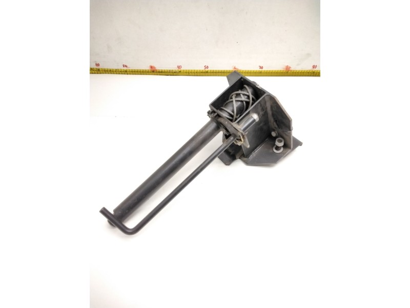 Recambio de soporte rueda repuesto para nissan cabstar e (tl_, vl_) 125.35, 125.45 (tl0, vl0) referencia OEM IAM 57210F3903  NIE