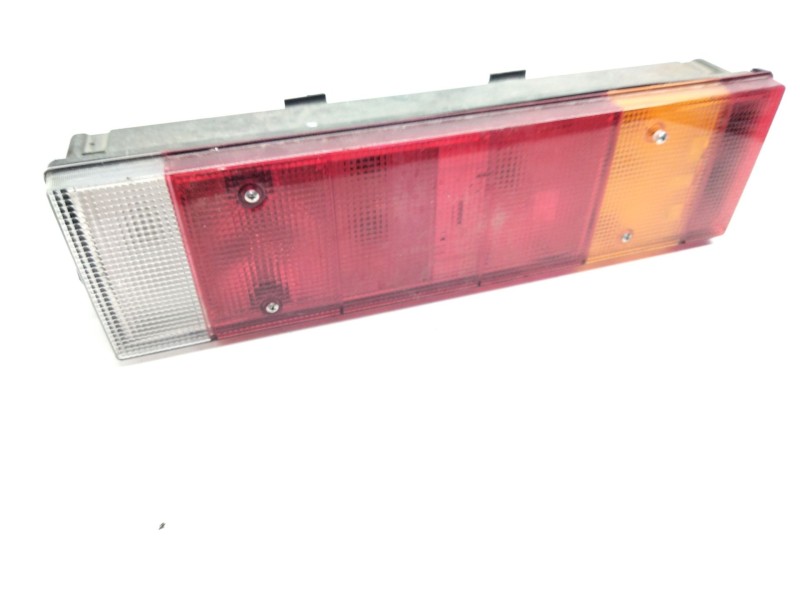 Recambio de piloto trasero derecho para renault premium 370.26 g 6x2 referencia OEM IAM 5001847585  