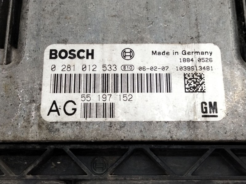 Recambio de centralita motor uce para opel vectra c (z02) 1.9 cdti (f69) referencia OEM IAM 55197152 0281012533 