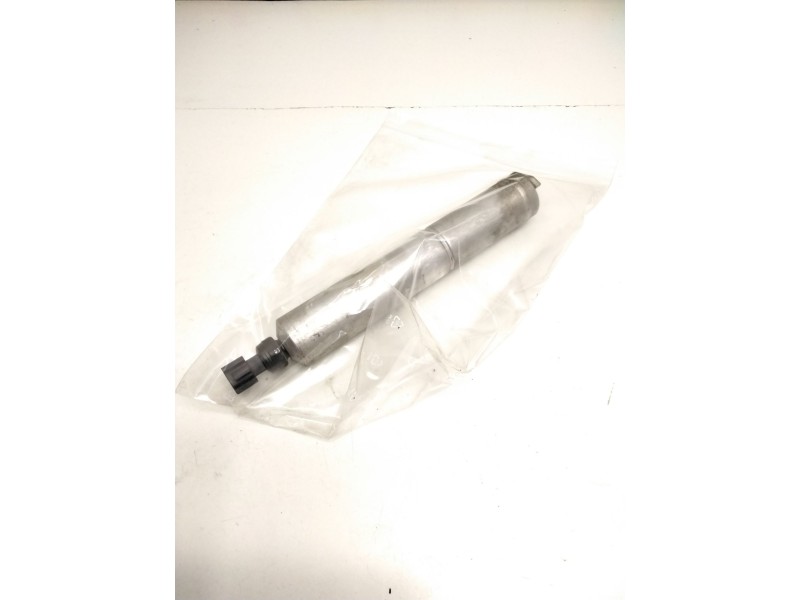 Recambio de filtro secador aire acondicionado para nissan almera tino (v10) 1.8 referencia OEM IAM Q258172 CALSONIC RV03MB