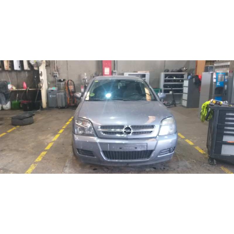 opel vectra c berlina del año 2005