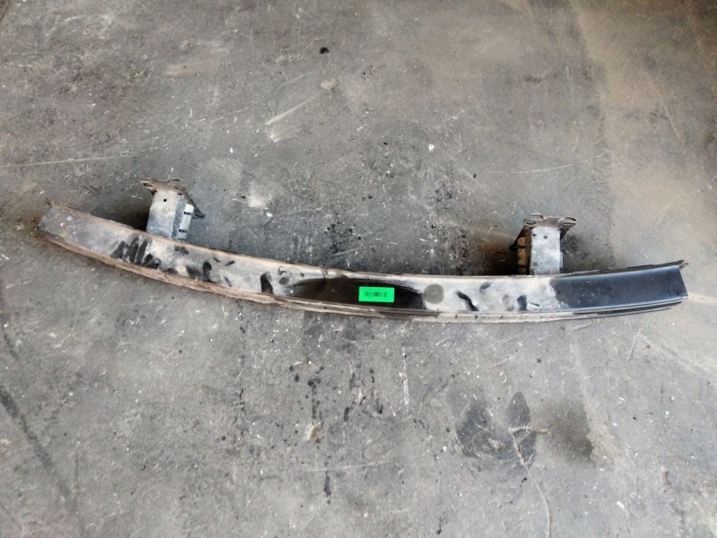 Recambio de refuerzo paragolpes delantero para land rover discovery v6 td hse referencia OEM IAM   