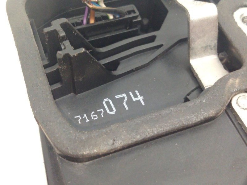 Recambio de cerradura puerta delantera derecha para bmw x3 (e83) 2.0 d referencia OEM IAM 7167074  