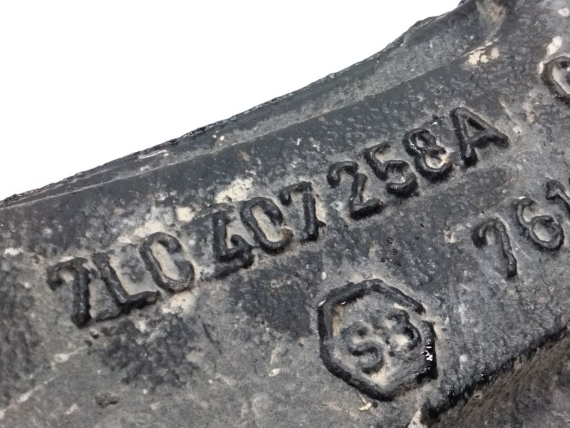 Recambio de mangueta delantera derecha para volkswagen touareg (7l6) 3.0 v6 tdi dpf referencia OEM IAM 7L0407258A  