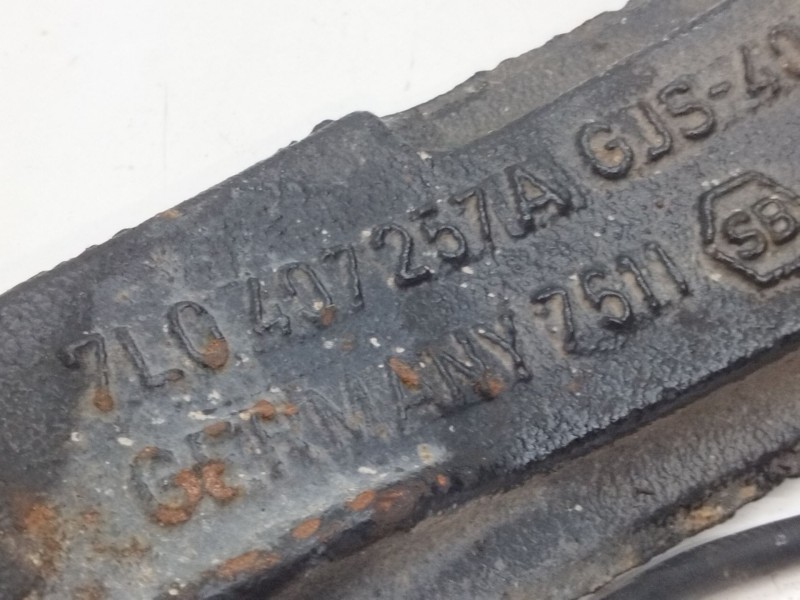 Recambio de mangueta delantera izquierda para volkswagen touareg (7l6) 3.0 v6 tdi dpf referencia OEM IAM 7L0507257A  