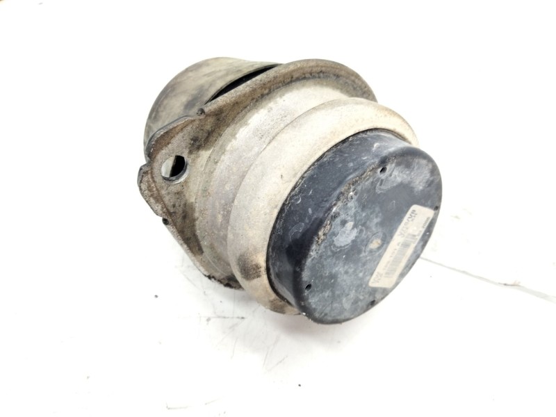 Recambio de soporte motor derecho inferior para volkswagen touareg (7l6) 3.0 v6 tdi dpf referencia OEM IAM 7L6199133A  