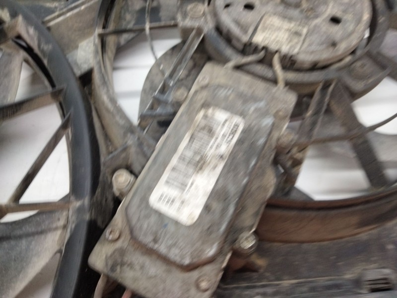 Recambio de electroventilador para volkswagen touareg (7l6) 3.0 v6 tdi dpf referencia OEM IAM 7L0121203G 0230706809 