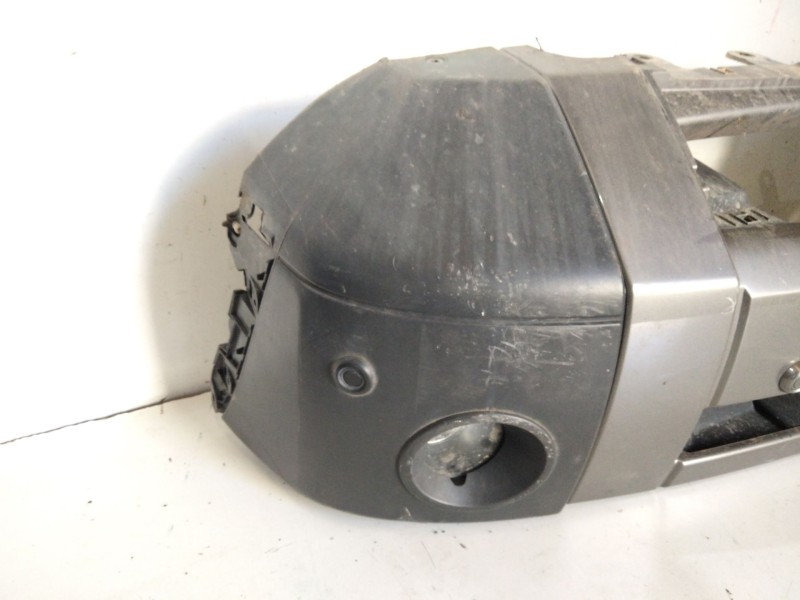 Recambio de paragolpes delantero para land rover discovery v6 td hse referencia OEM IAM   