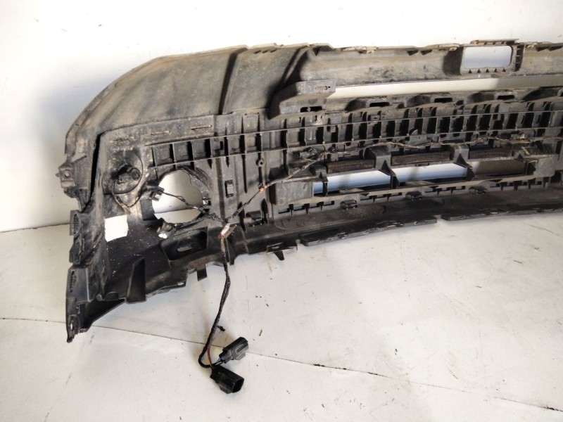 Recambio de paragolpes delantero para land rover discovery v6 td hse referencia OEM IAM   