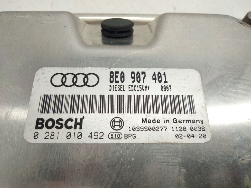 Recambio de centralita motor uce para audi a4 avant (8e) 2.5 tdi (114kw) referencia OEM IAM 8E0907401  