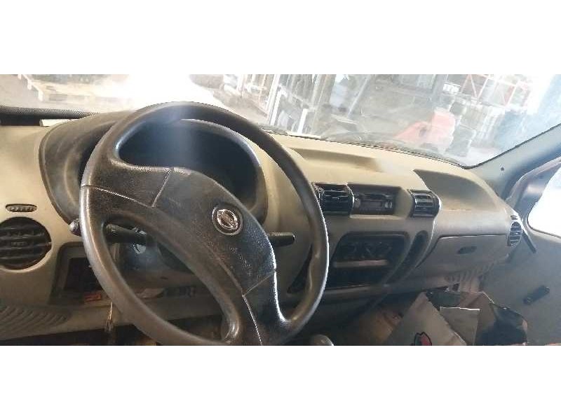 nissan interstar (x70) del año 2003