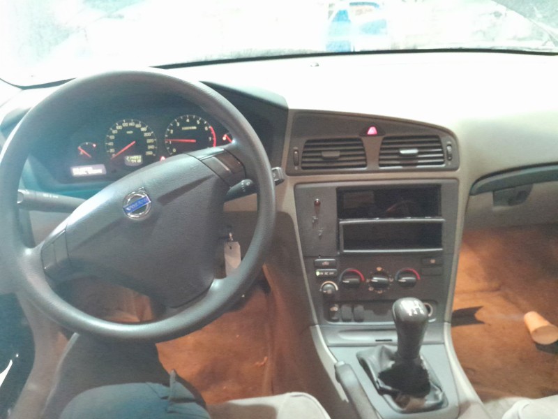 volvo s60 berlina del año 2001