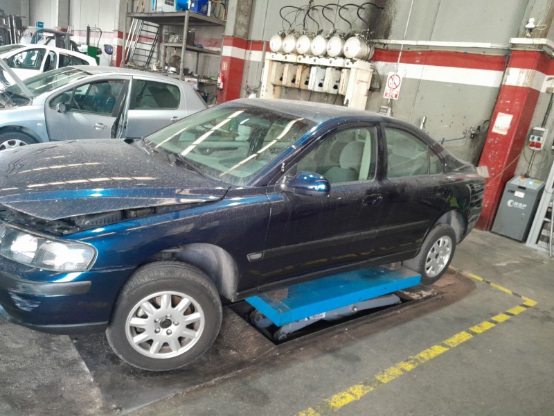 volvo s60 berlina del año 2001