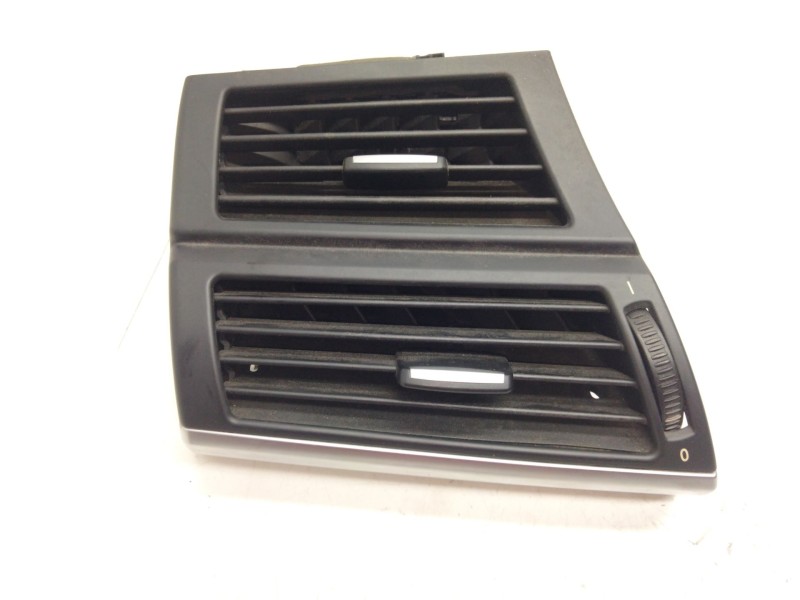 Recambio de aireador izquierdo para bmw x5 (e70) 3.0 3.0d referencia OEM IAM 716180304  