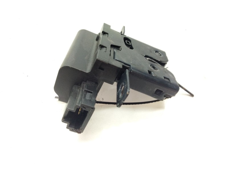 Recambio de cerradura luneta porton para peugeot 308 sw premium referencia OEM IAM 9685328580  