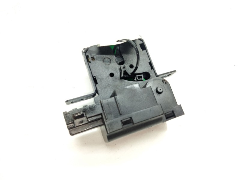 Recambio de cerradura luneta porton para peugeot 308 sw premium referencia OEM IAM 9685328580  