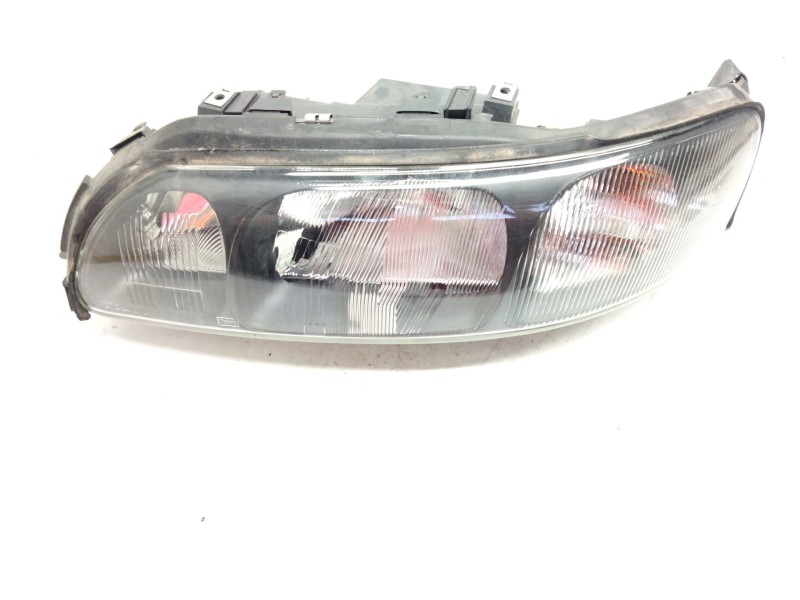 Recambio de faro izquierdo para volvo s60 berlina 2.4 (103kw) referencia OEM IAM 89007869  