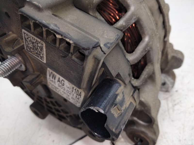 Recambio de alternador para seat leon sc (5f5) 1.2 tsi referencia OEM IAM 04E903021M  