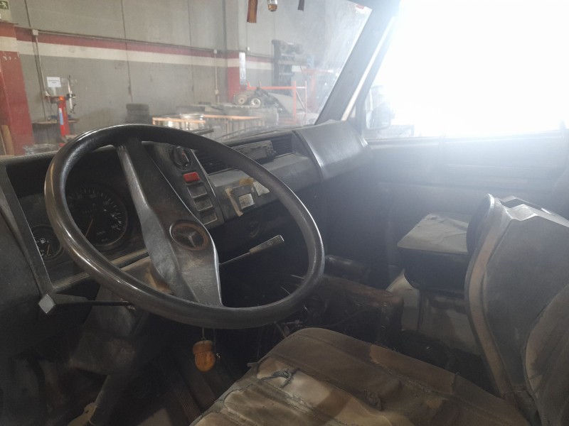mercedes-benz mb furgón (w631) del año 1990