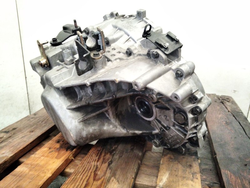 Recambio de caja cambios para volvo s60 berlina 2.4 diesel cat referencia OEM IAM P9482078  